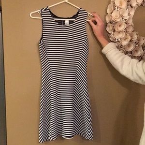 Jr. b&w striped tank dress / 78% cotton 22% poly